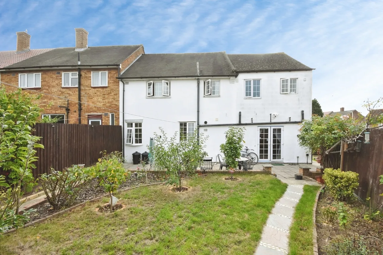 Penzance Gardens, Romford, RM3, photo 5