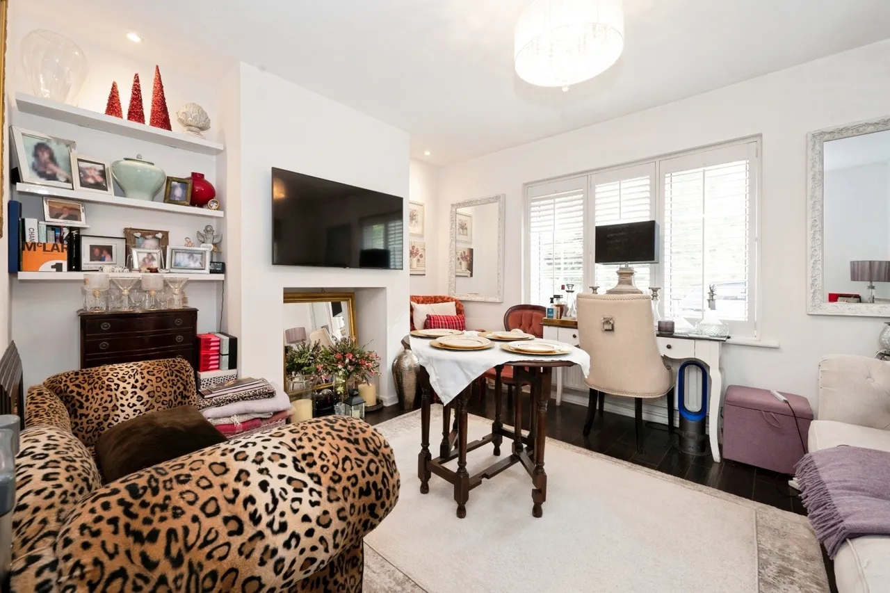Mill Road, Esher, KT10, photo 3