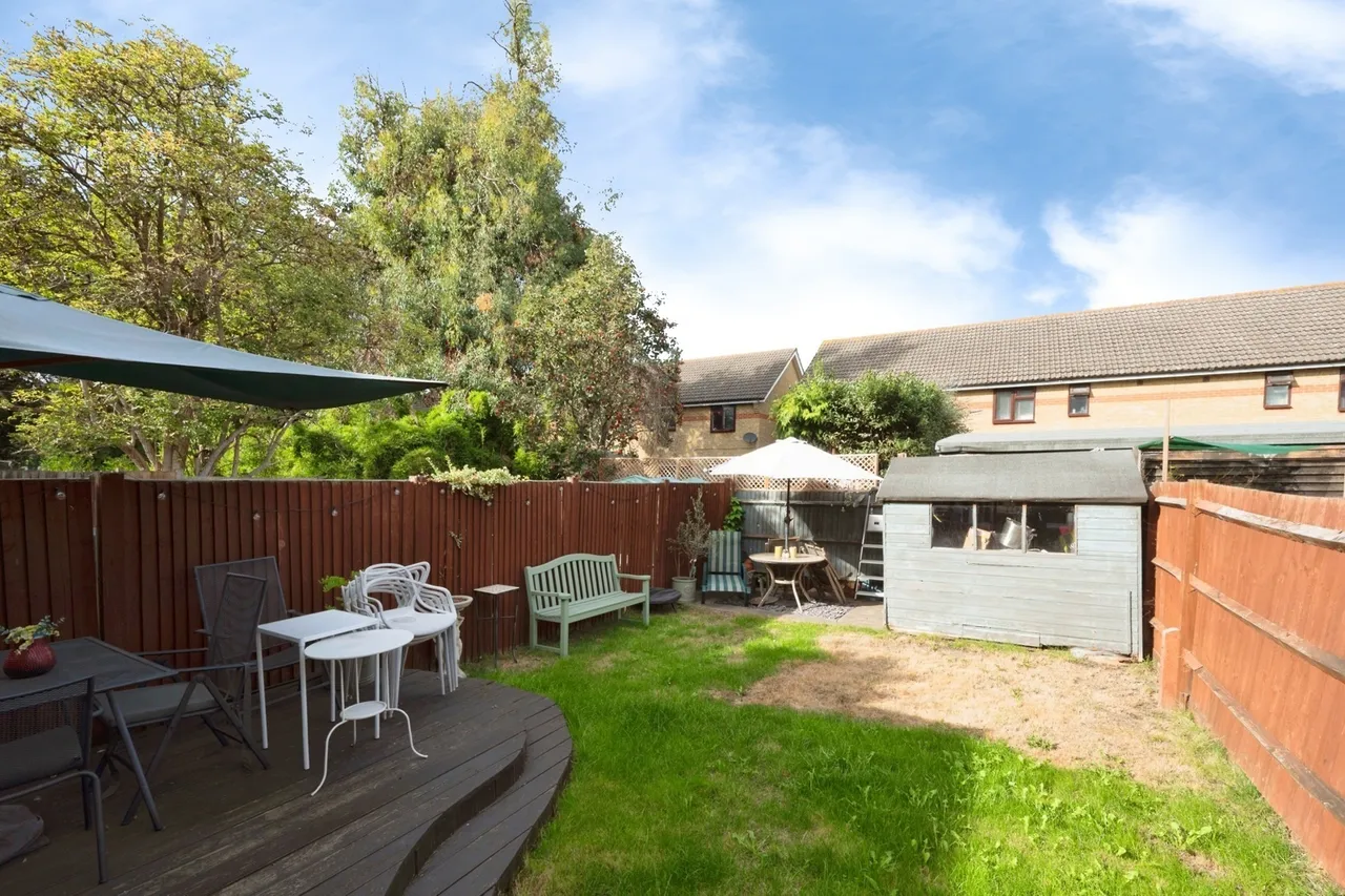 Mill Road, Esher, KT10, photo 2