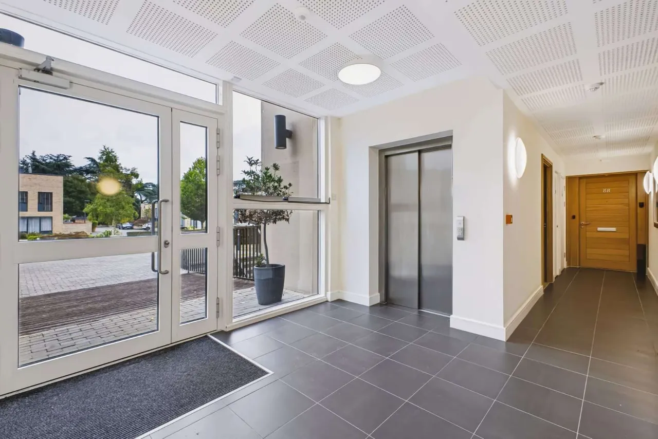 Cliveden Gages, Taplow, Maidenhead, Buckinghamshire, SL6 0GB, photo 12