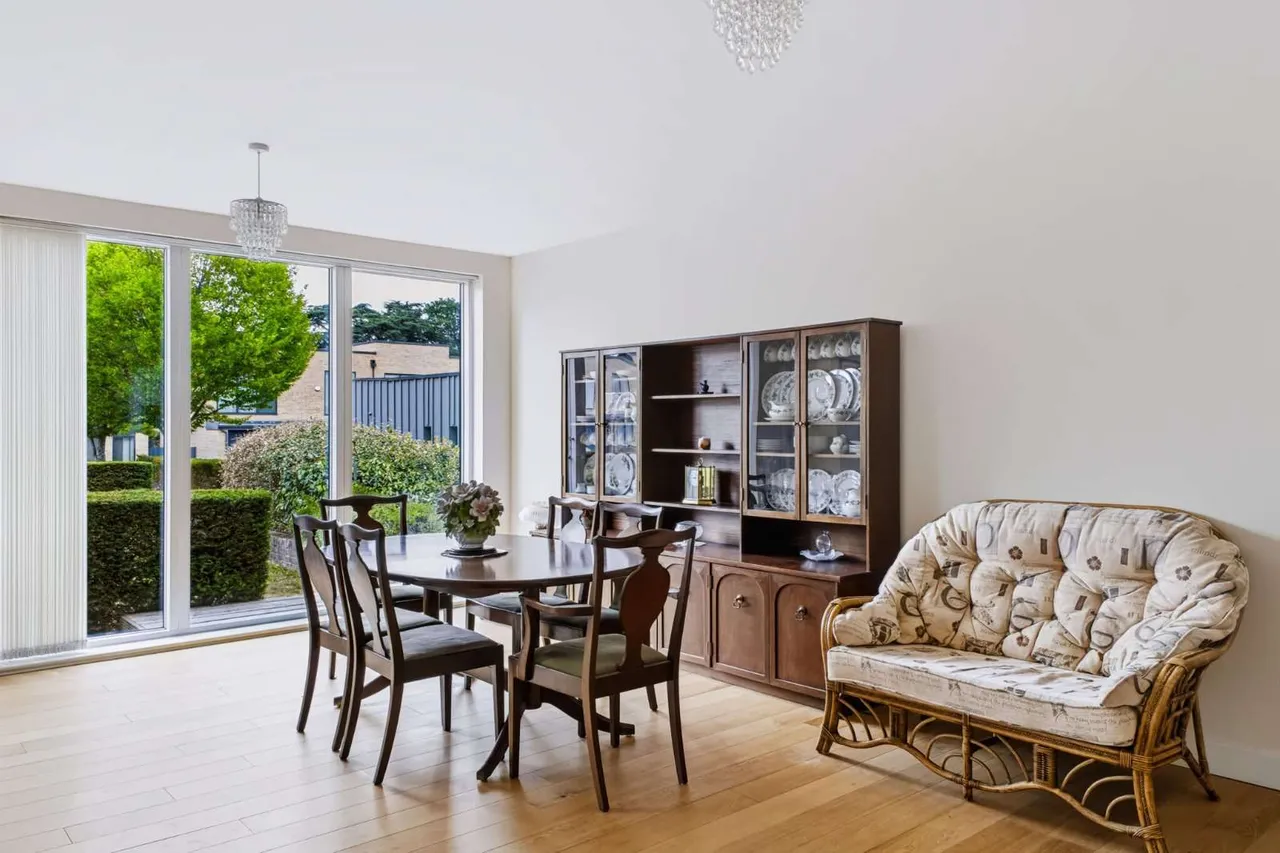 Cliveden Gages, Taplow, Maidenhead, Buckinghamshire, SL6 0GB, photo 4