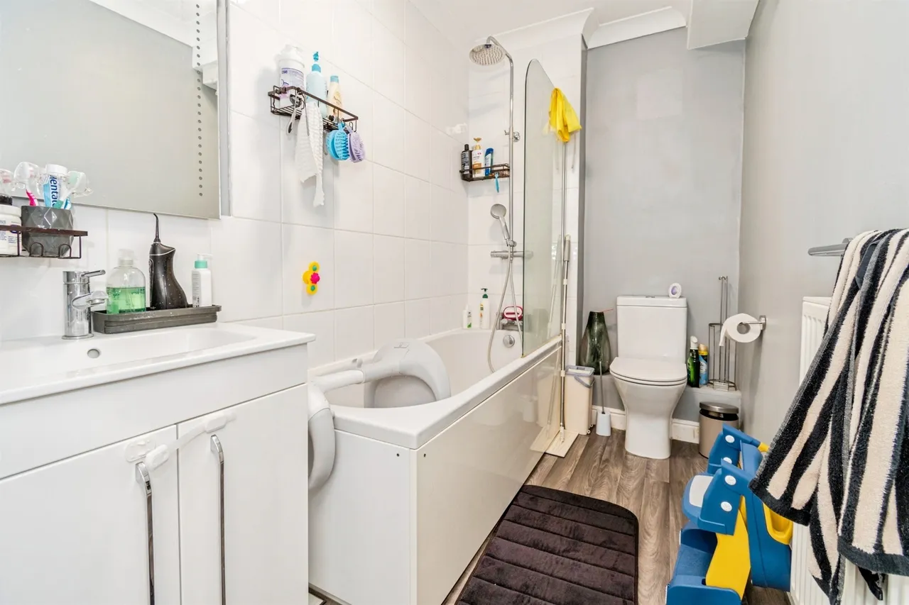 Millbrook Road East, Southampton, SO15, photo 12