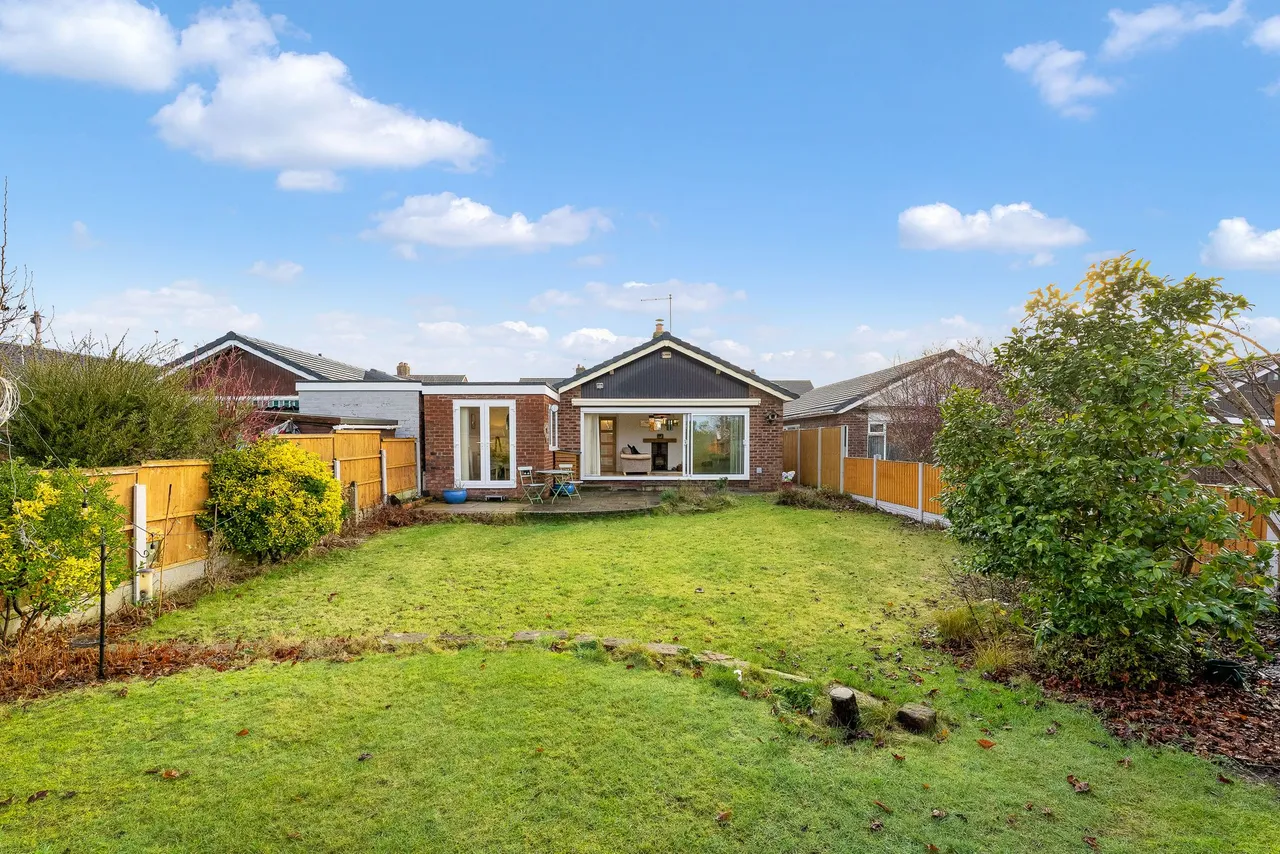 Tynwald Crescent, Widnes, Widnes, WA8 9AN, photo 27