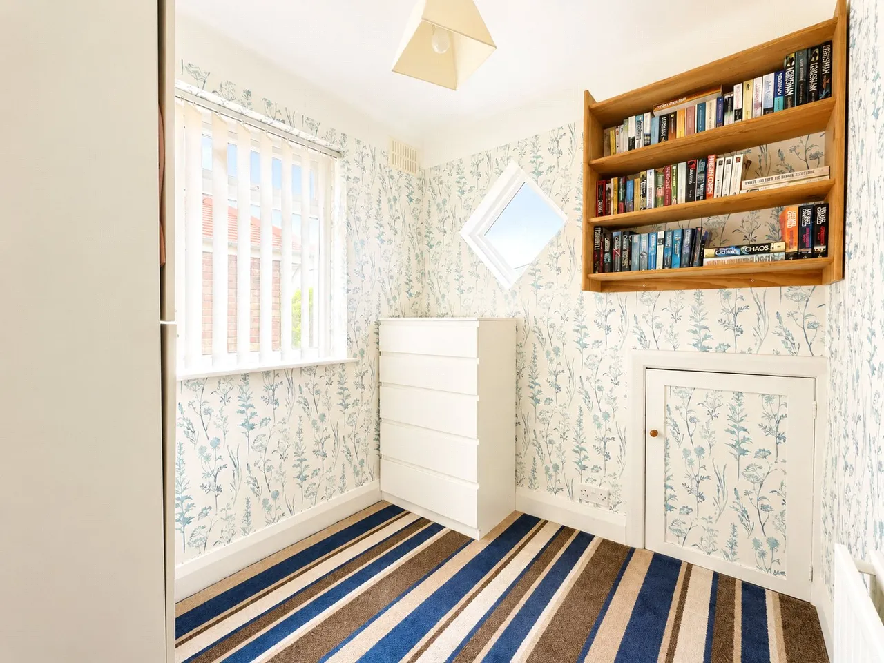 Kylemore Drive, Pensby, CH61, photo 12