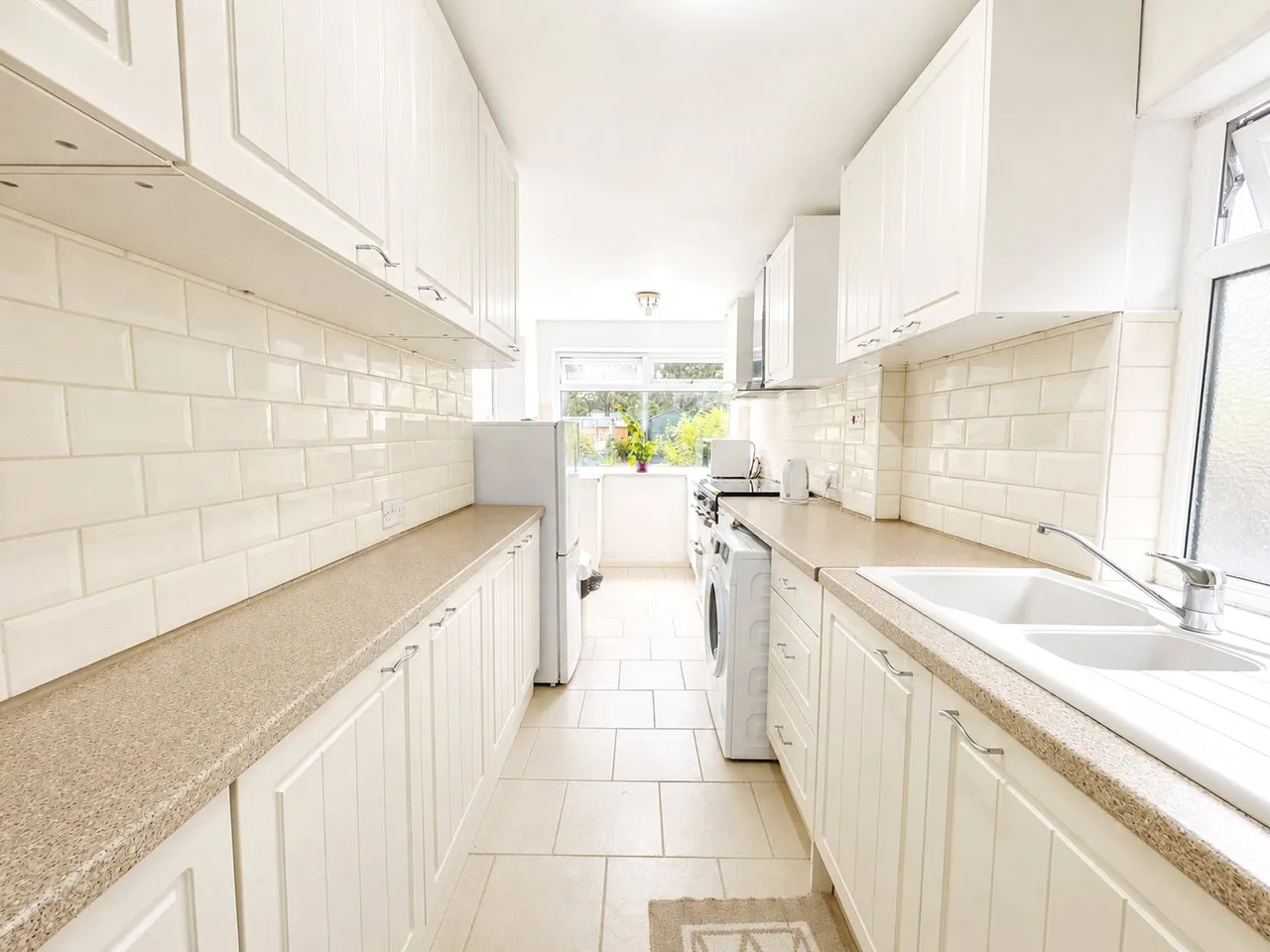 Kylemore Drive, Pensby, CH61, photo 3