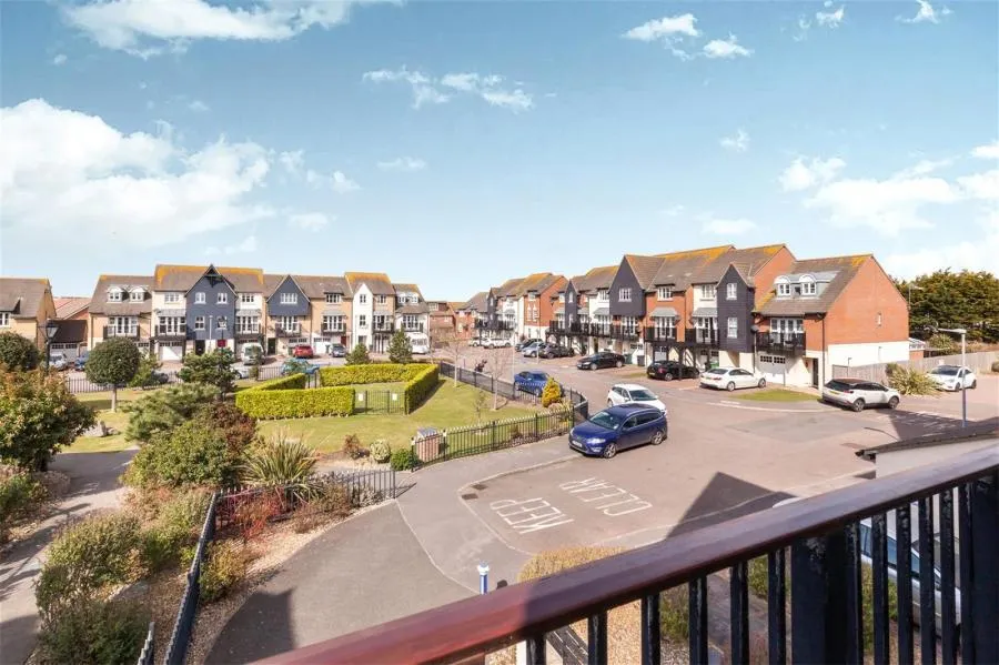 Chatham Green, Sovereign Harbour North, BN23, photo 12