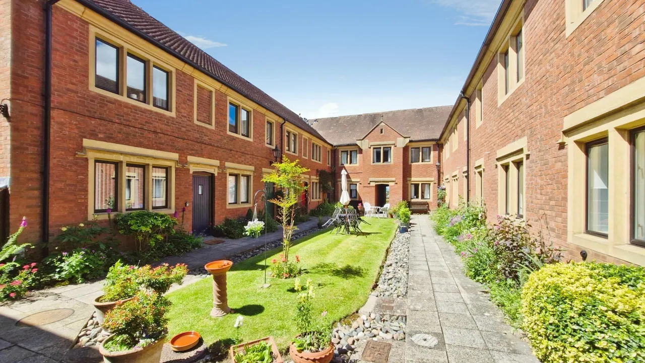 2 bed flat for sale, Quality Square, Ludlow, SY8
