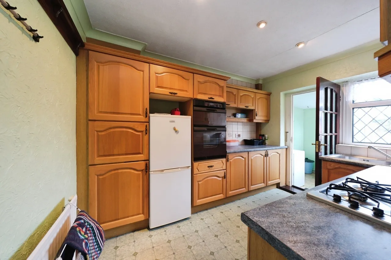 Sunnyside, Edenthorpe, Doncaster, South Yorkshire, DN3, photo 9