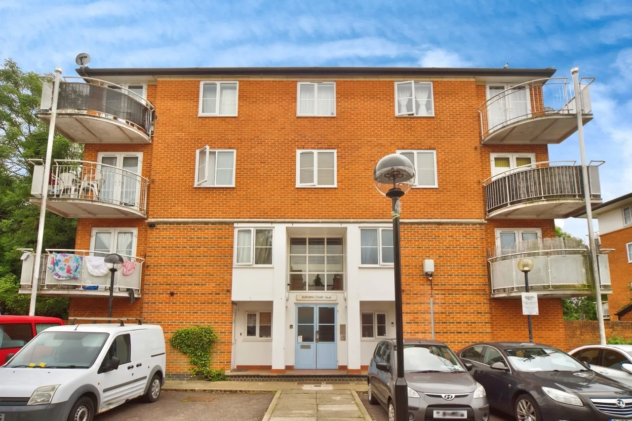 1 bed flat for sale — Pageant Avenue, London, NW9
