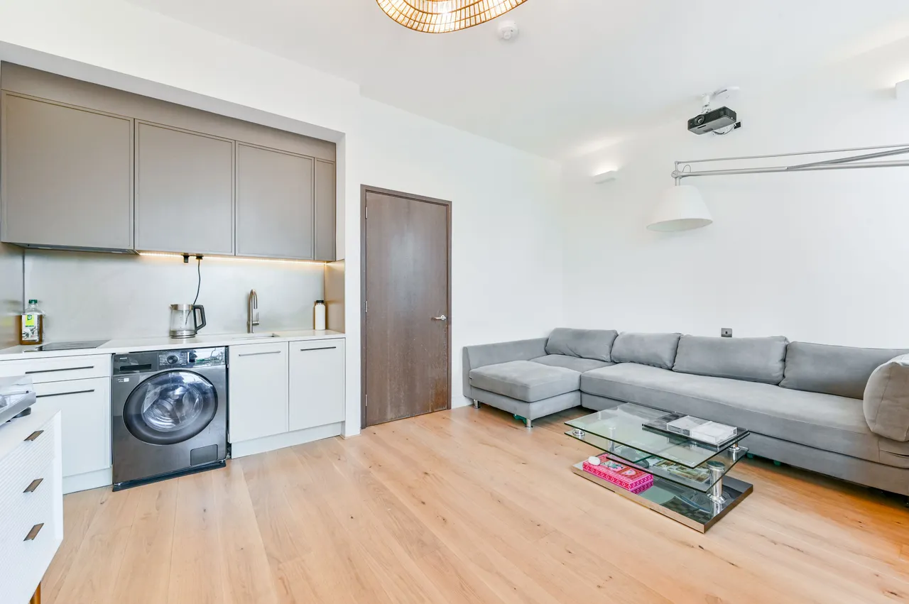 First Floor, 88 Finborough Road, London, photo 4