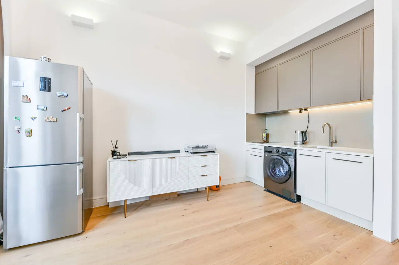 First Floor, 88 Finborough Road, London, photo 3
