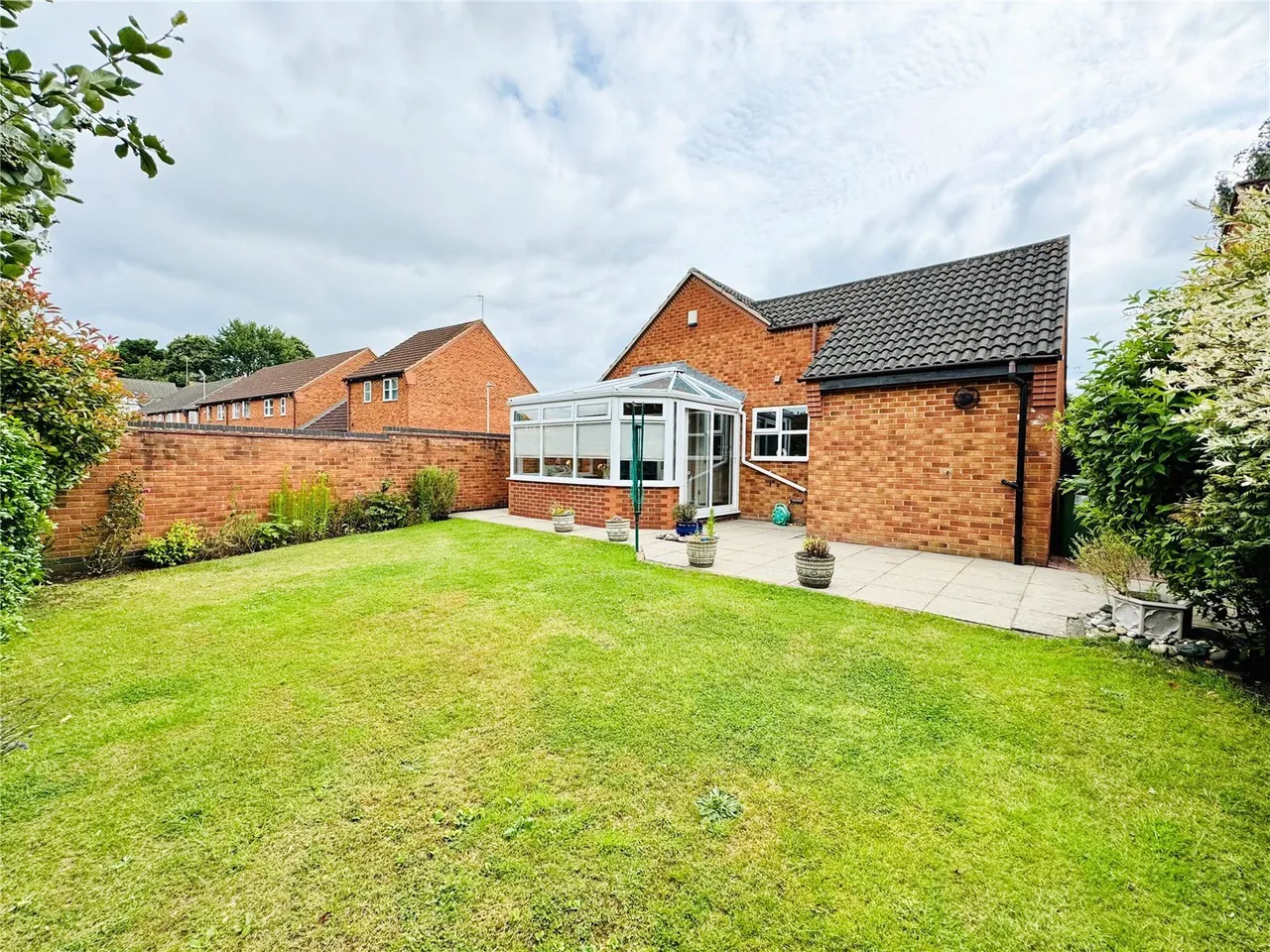 Montgomery Road, Whitnash, CV31, photo 2