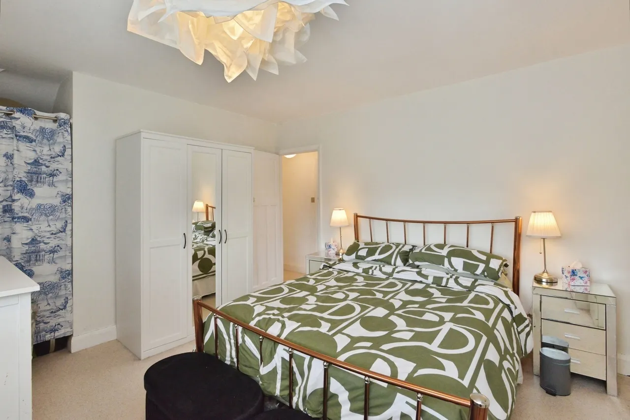 Bridge Road, Cosgrove, MK19, photo 12