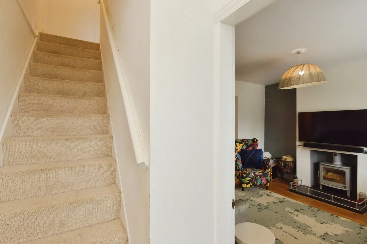 Bridge Road, Cosgrove, MK19, photo 10