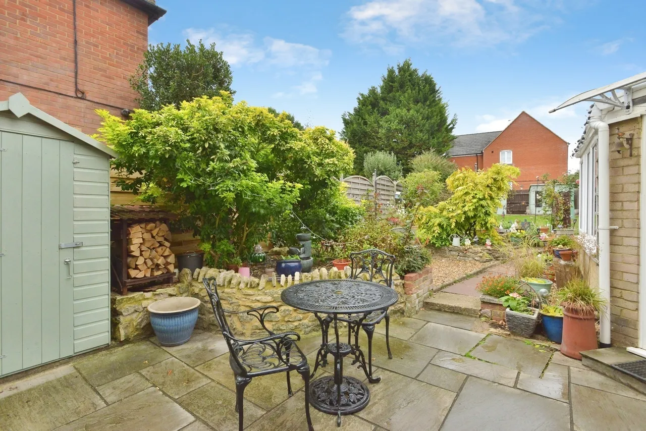 Bridge Road, Cosgrove, MK19, photo 15