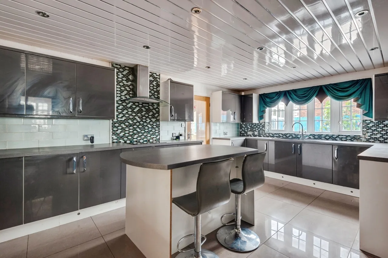 Green Lane, Widnes, WA8, photo 6