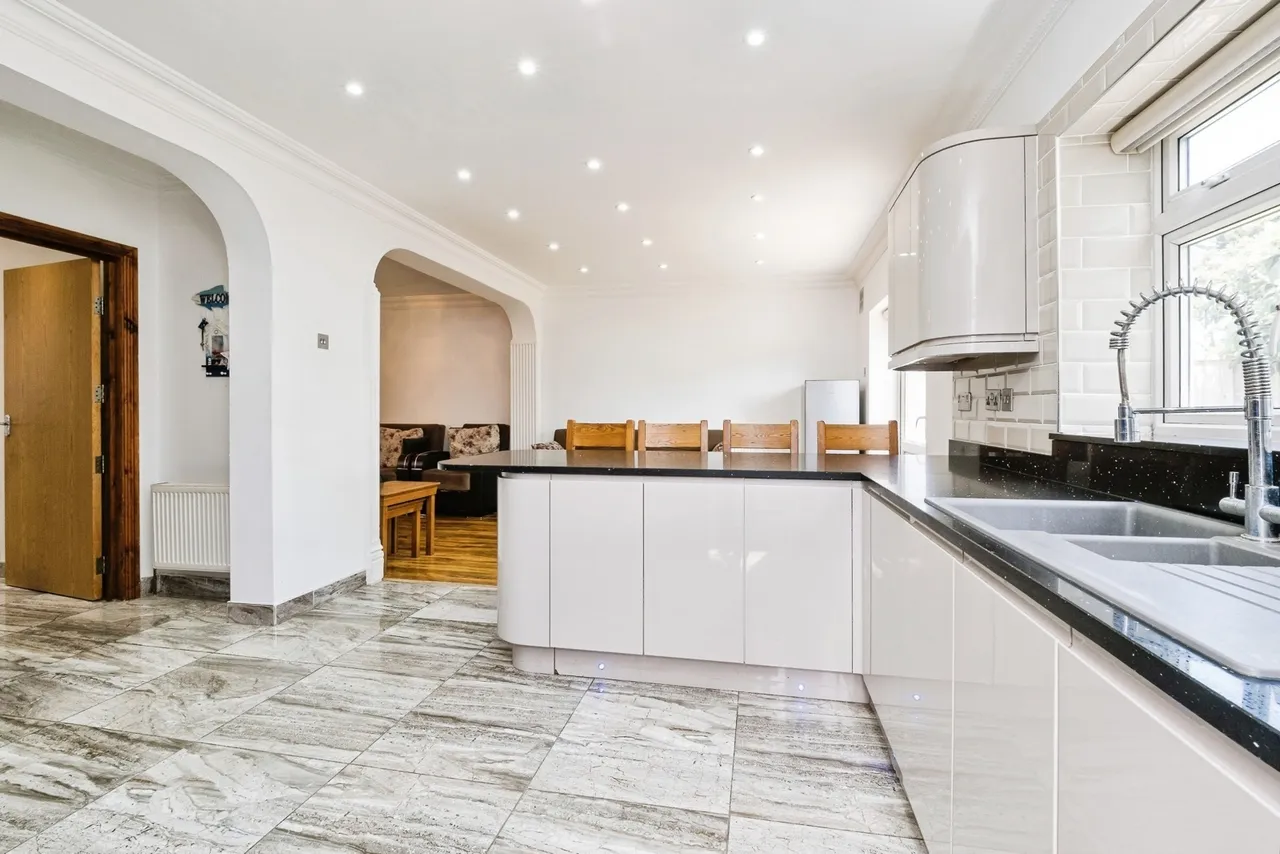Belmont Road, Hornchurch, RM12, photo 5