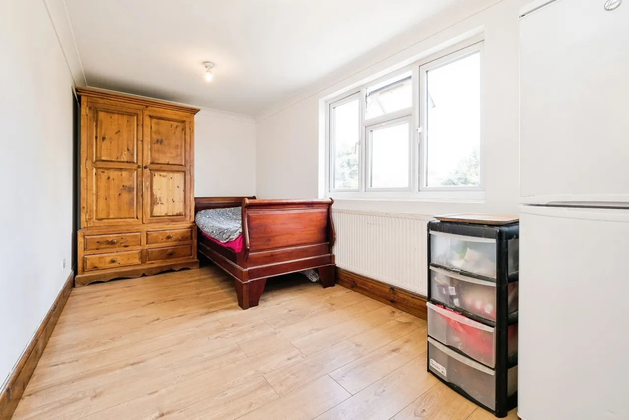 Belmont Road, Hornchurch, RM12, photo 10