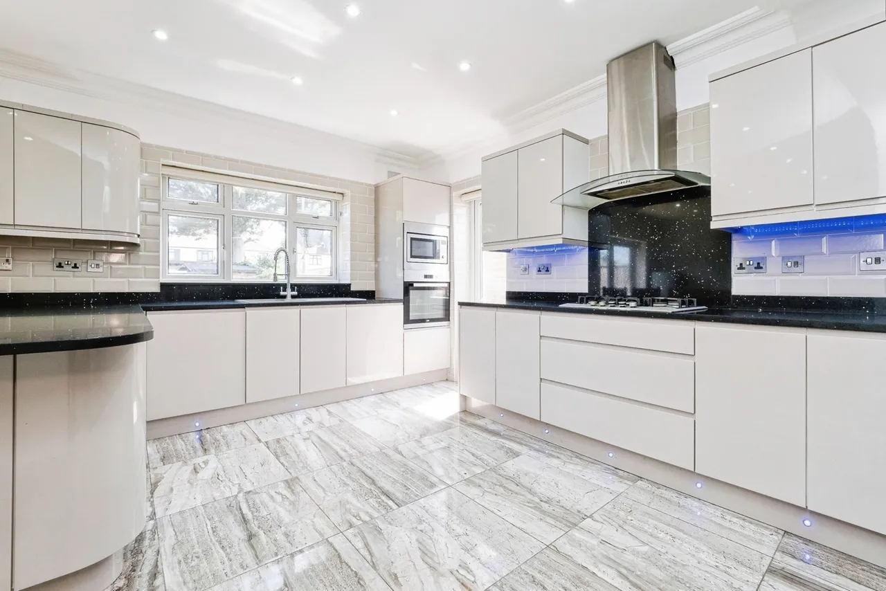 Belmont Road, Hornchurch, RM12, photo 2
