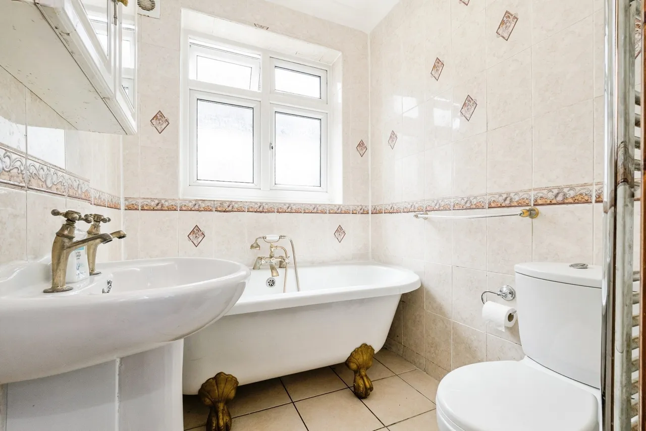 Belmont Road, Hornchurch, RM12, photo 4
