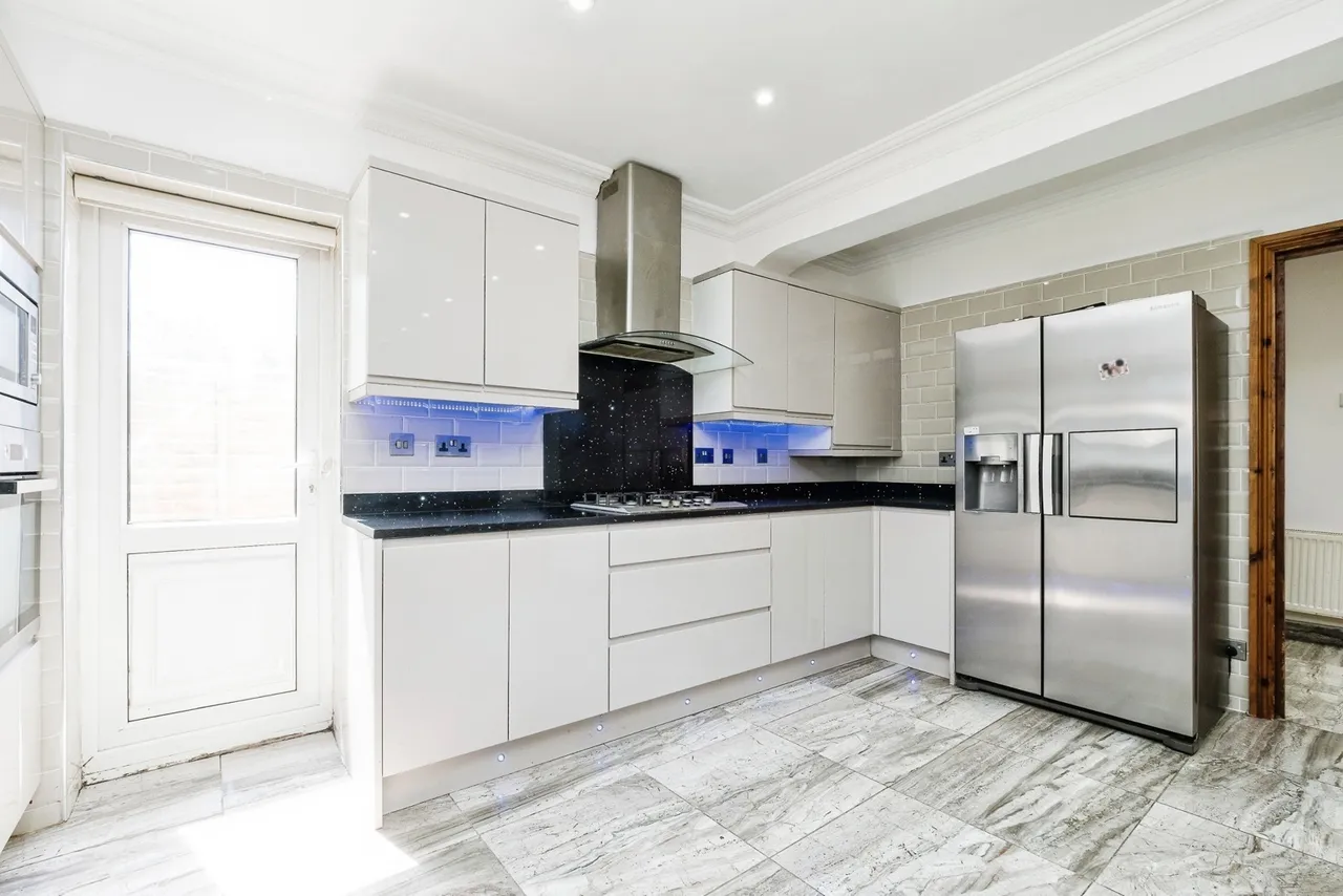 Belmont Road, Hornchurch, RM12, photo 13