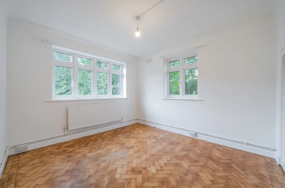 Gateways, Surbiton, KT6, photo 9