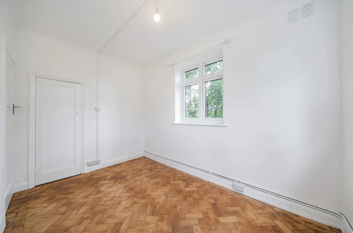 Gateways, Surbiton, KT6, photo 13
