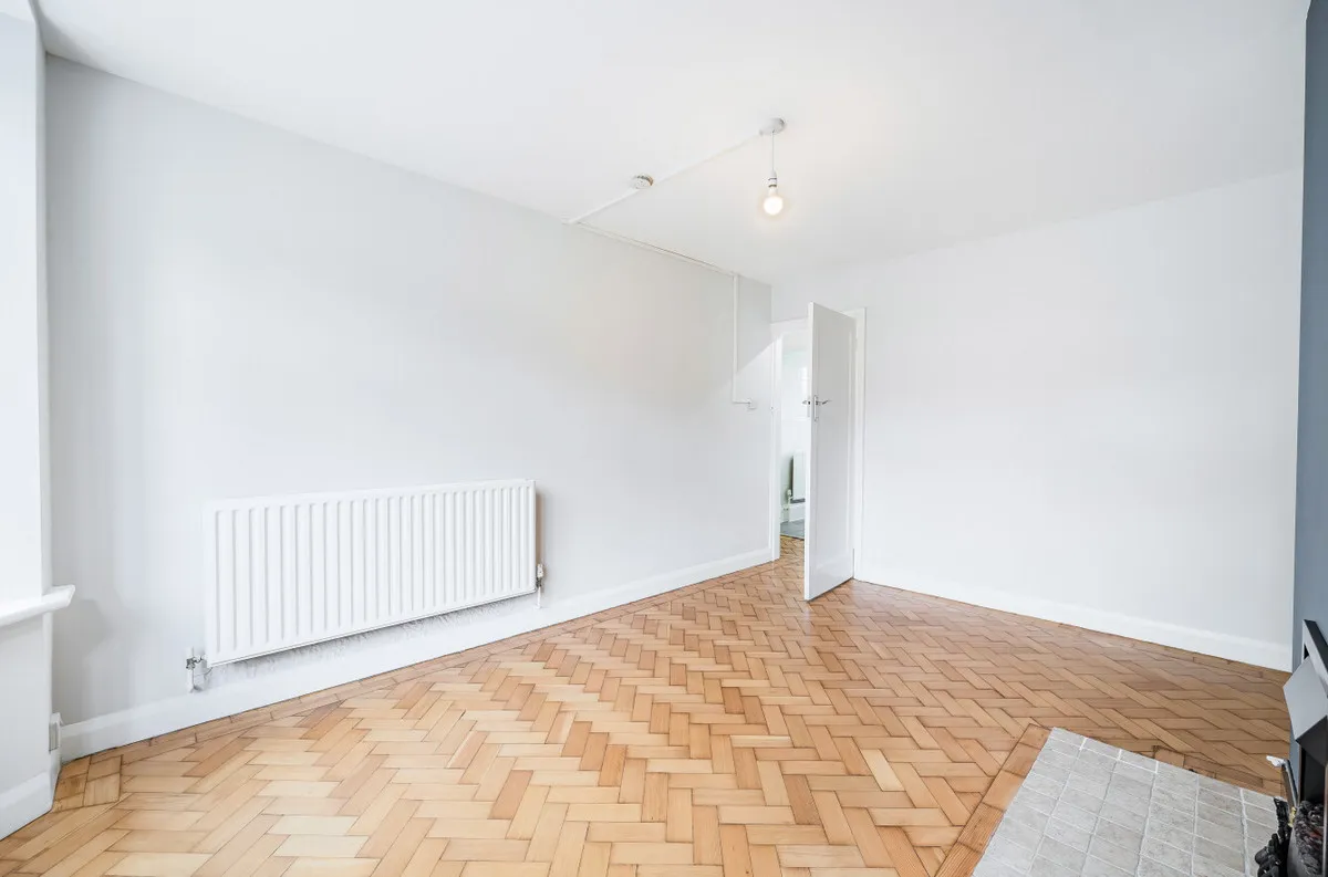 Gateways, Surbiton, KT6, photo 6