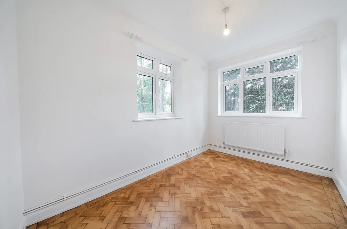 Gateways, Surbiton, KT6, photo 12
