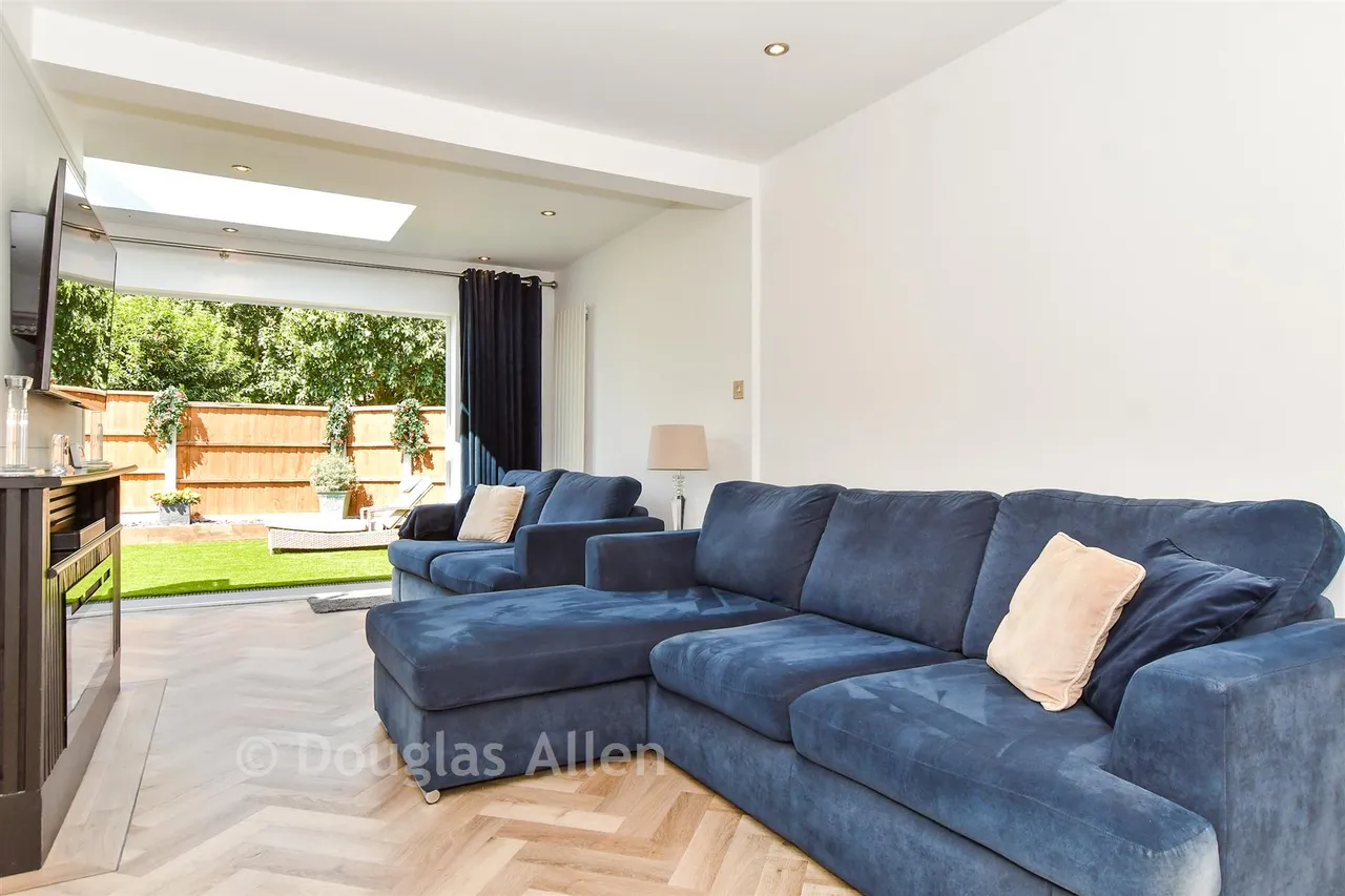 Osterley Drive, Langdon Hills, SS16, photo 10