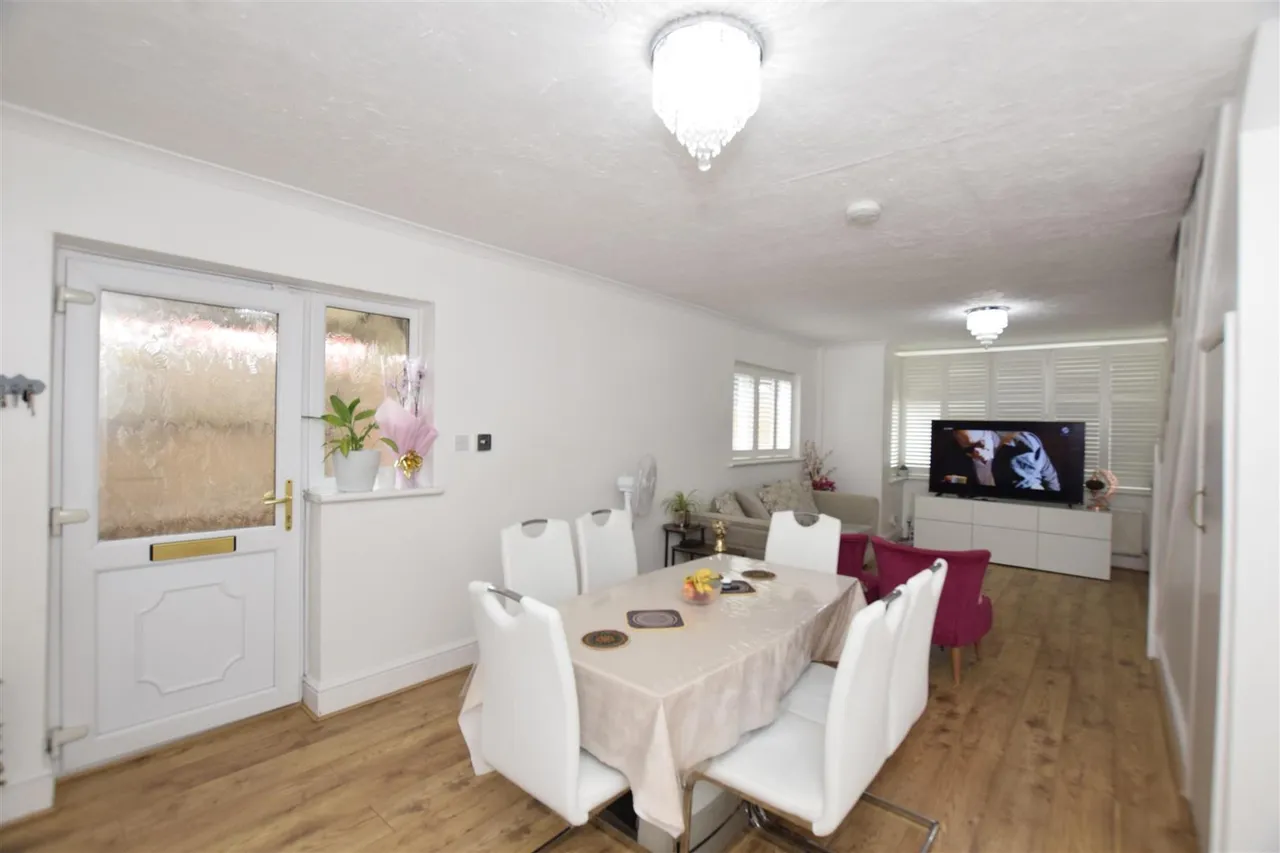 Ennerdale Gardens, Wembley, HA9, photo 8