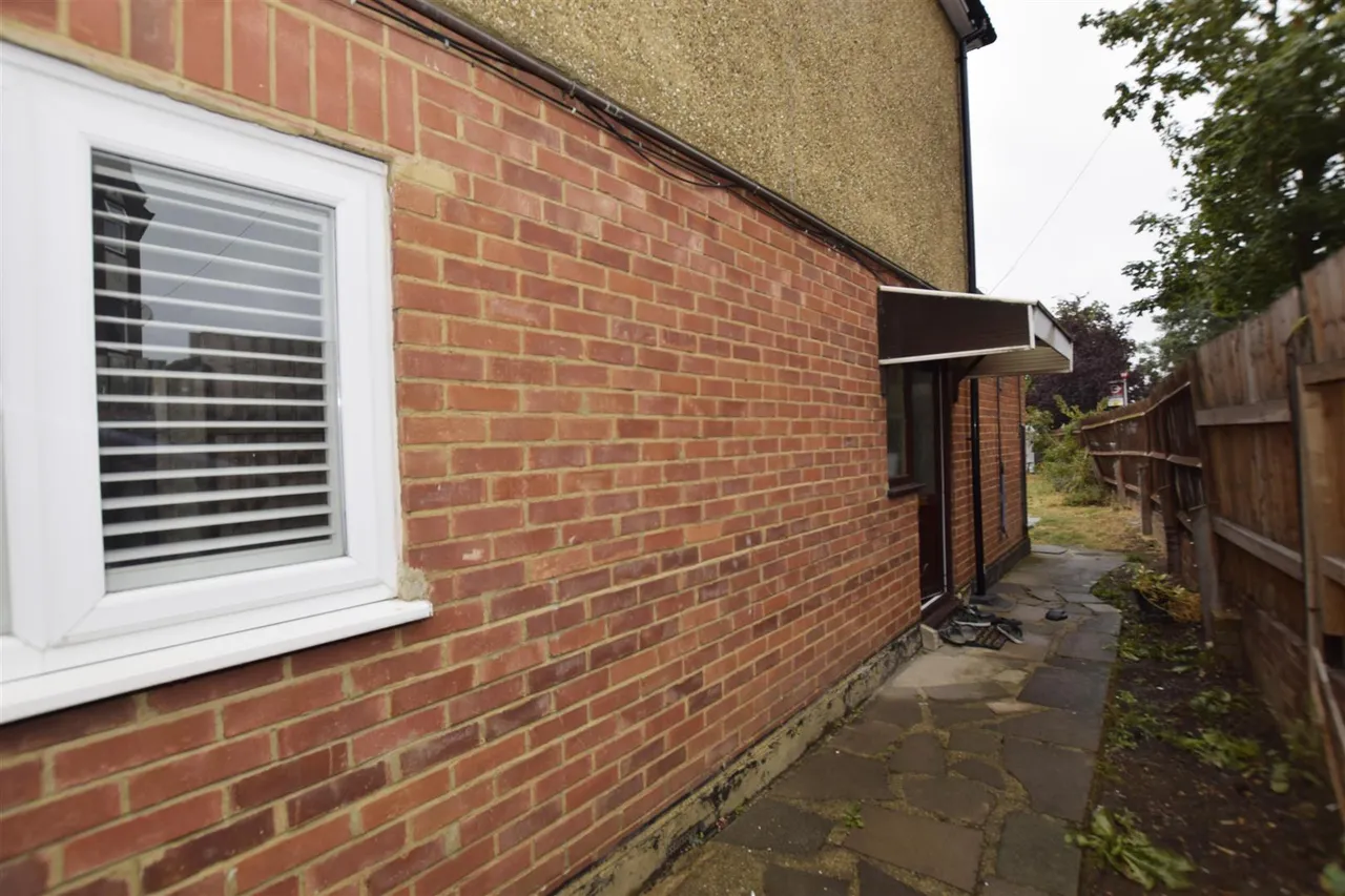 Ennerdale Gardens, Wembley, HA9, photo 5
