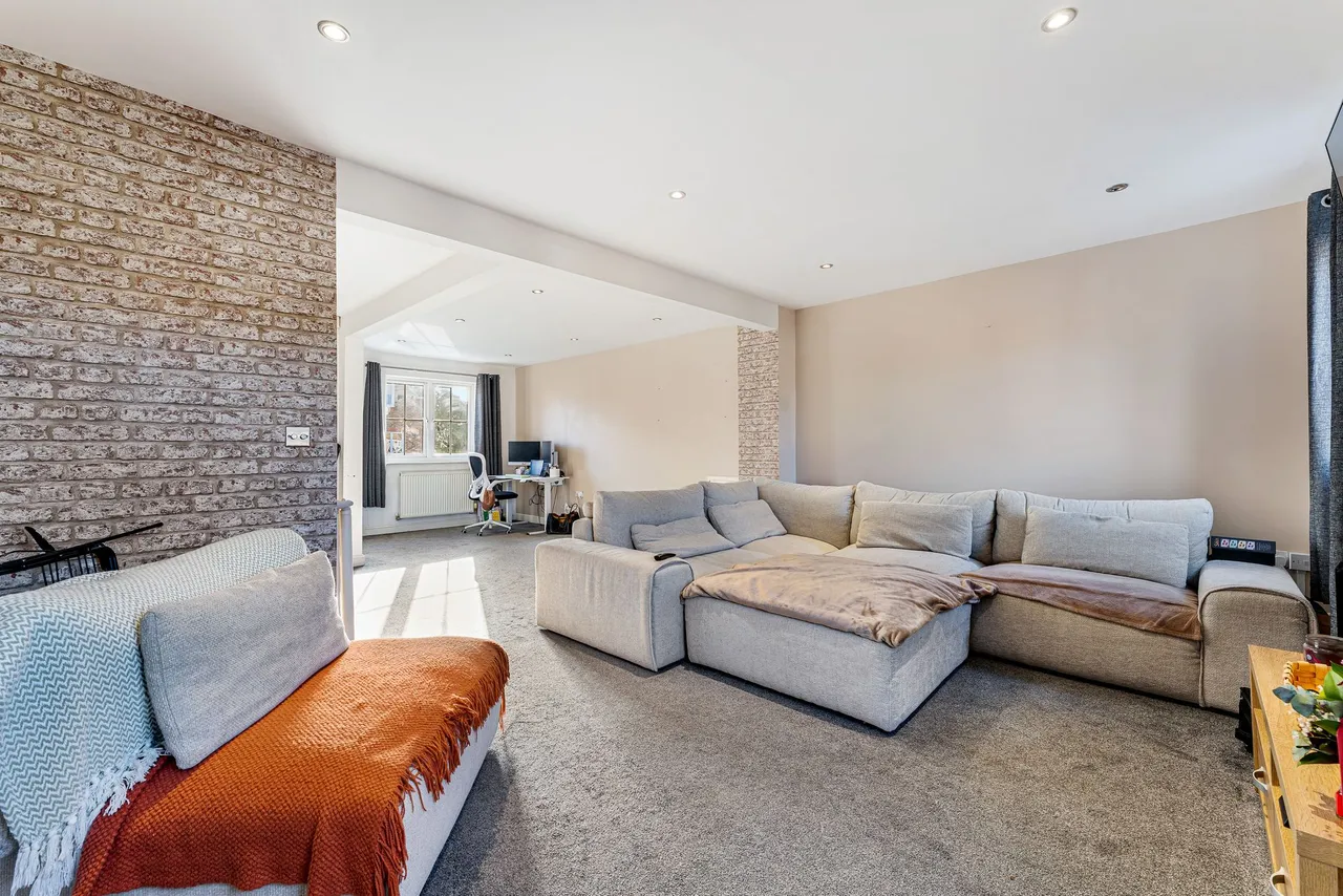 Brackenwood Drive, Widnes, Widnes, WA8 8GE, photo 7