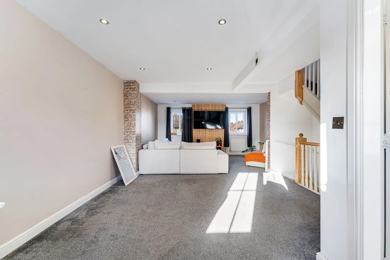 Brackenwood Drive, Widnes, Widnes, WA8 8GE, photo 8