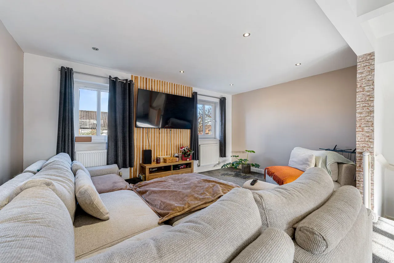 Brackenwood Drive, Widnes, Widnes, WA8 8GE, photo 6