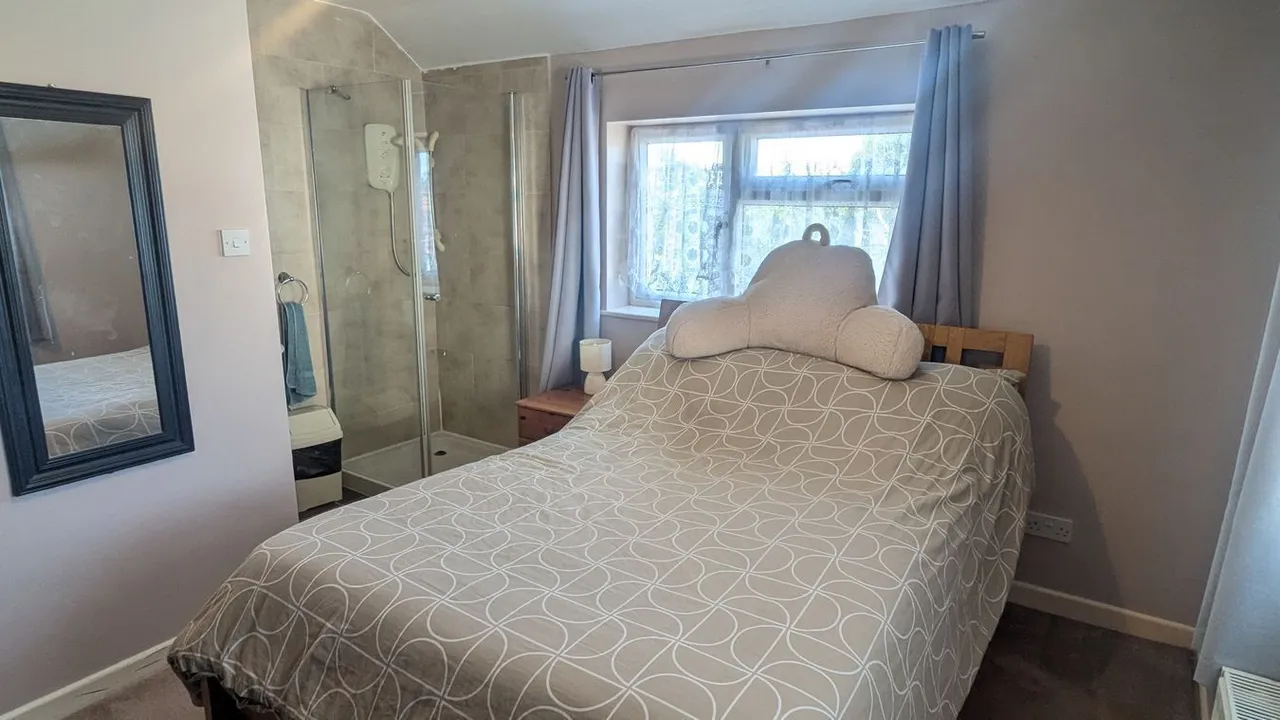Sealey Crescent, Wells, BA5, photo 12