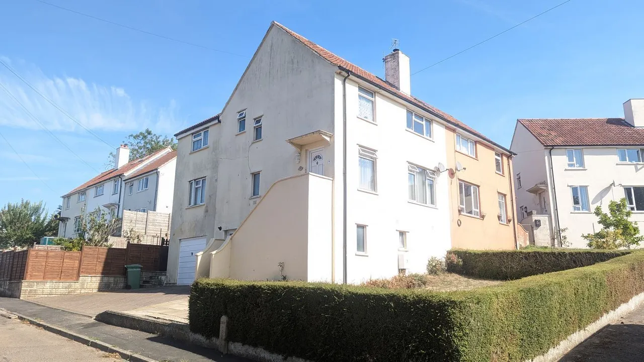 4 bed house for sale, Sealey Crescent, Wells, BA5