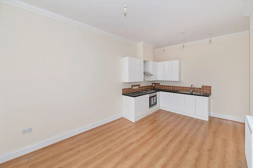 Prince Of Wales Terrace, Scarborough, YO11, photo 2