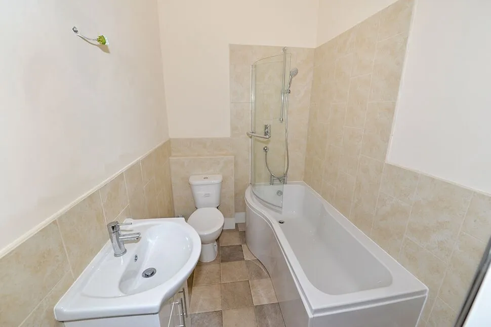 Prince Of Wales Terrace, Scarborough, YO11, photo 8
