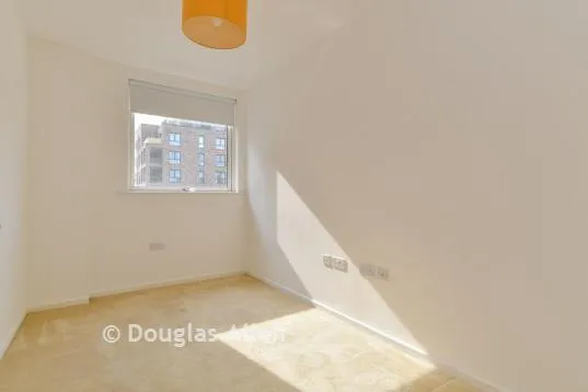 Troubridge Square, Walthamstow, E17, photo 9