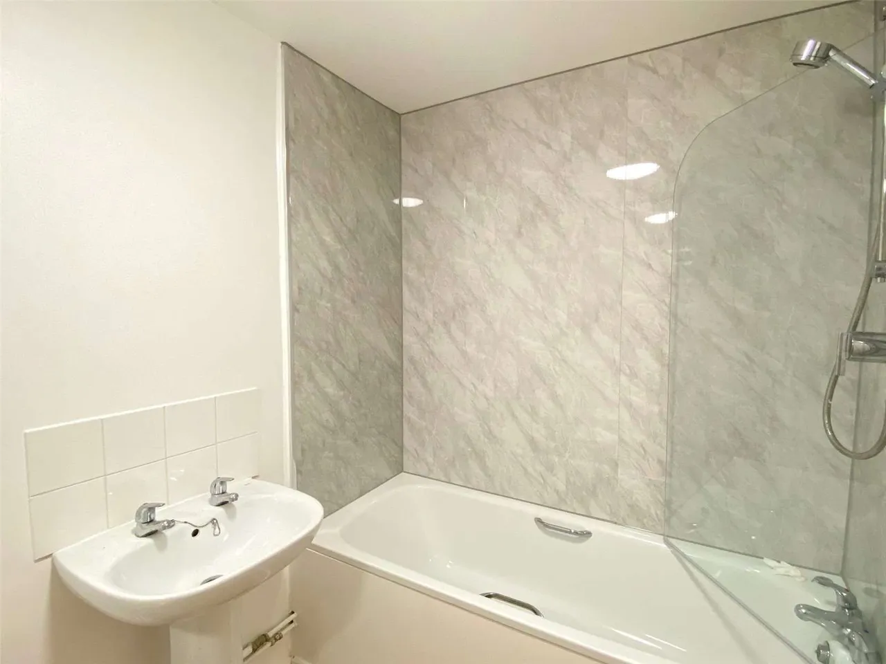 Tuscany Gardens, Crawley, RH10, photo 6