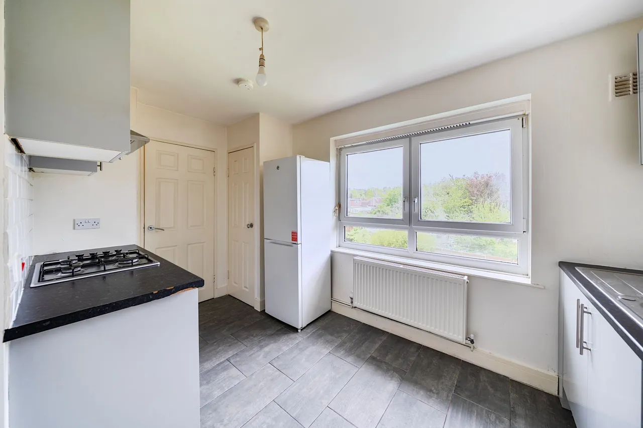 Shaftesbury Circle, Shaftesbury Avenue, South Harrow, Harrow, photo 5