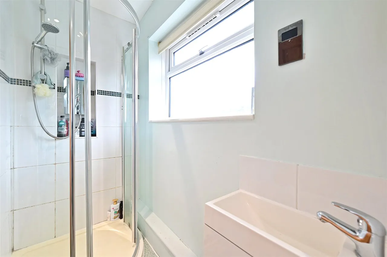 Ash Close, Ash, Guildford, Surrey, GU12 6AR, photo 16