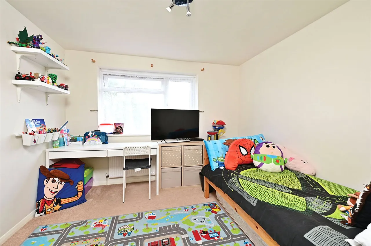 Ash Close, Ash, Guildford, Surrey, GU12 6AR, photo 10