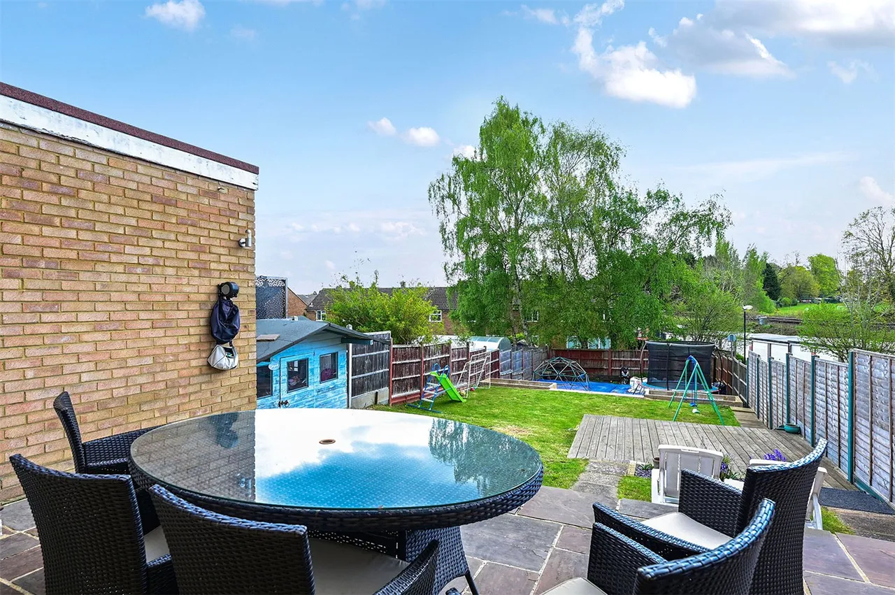 Ash Close, Ash, Guildford, Surrey, GU12 6AR, photo 4