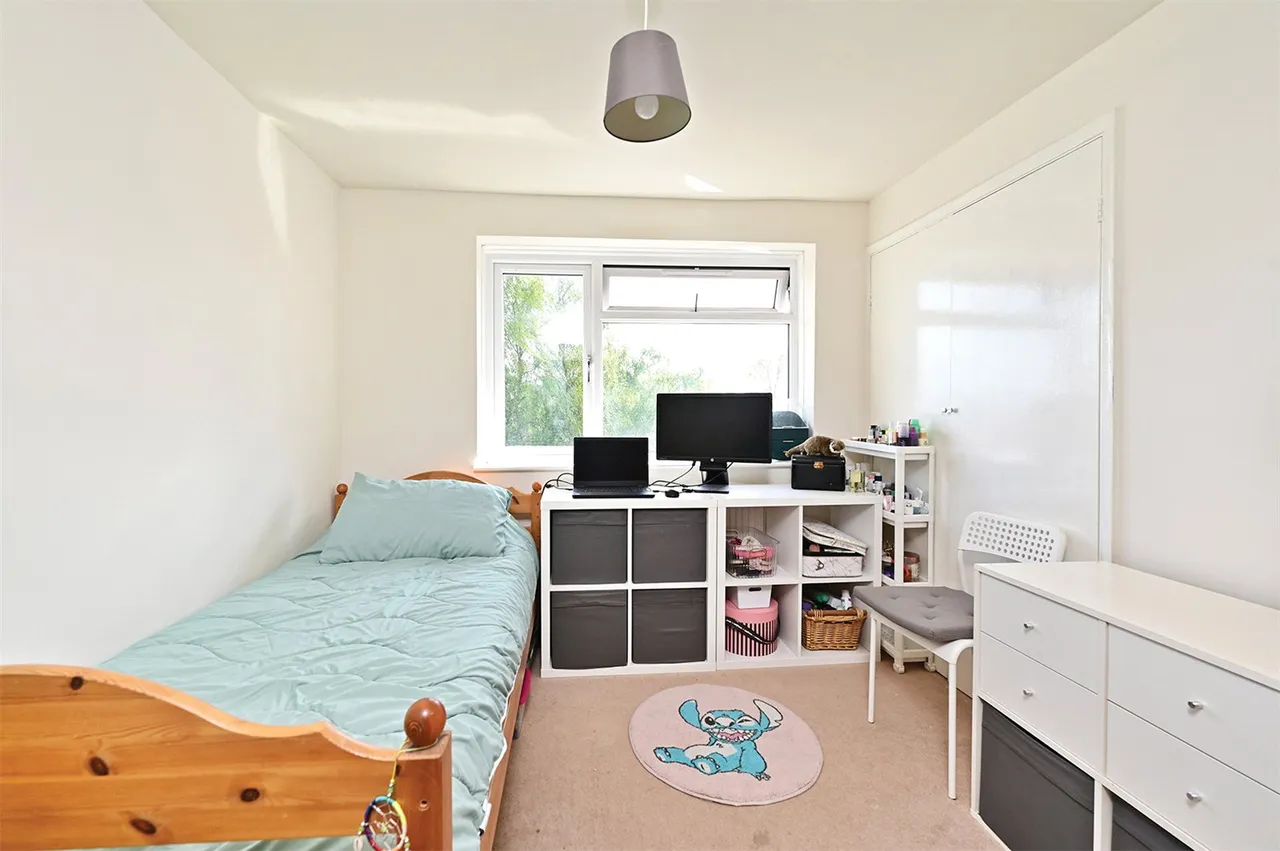Ash Close, Ash, Guildford, Surrey, GU12 6AR, photo 11