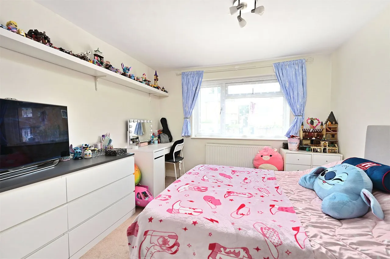 Ash Close, Ash, Guildford, Surrey, GU12 6AR, photo 6