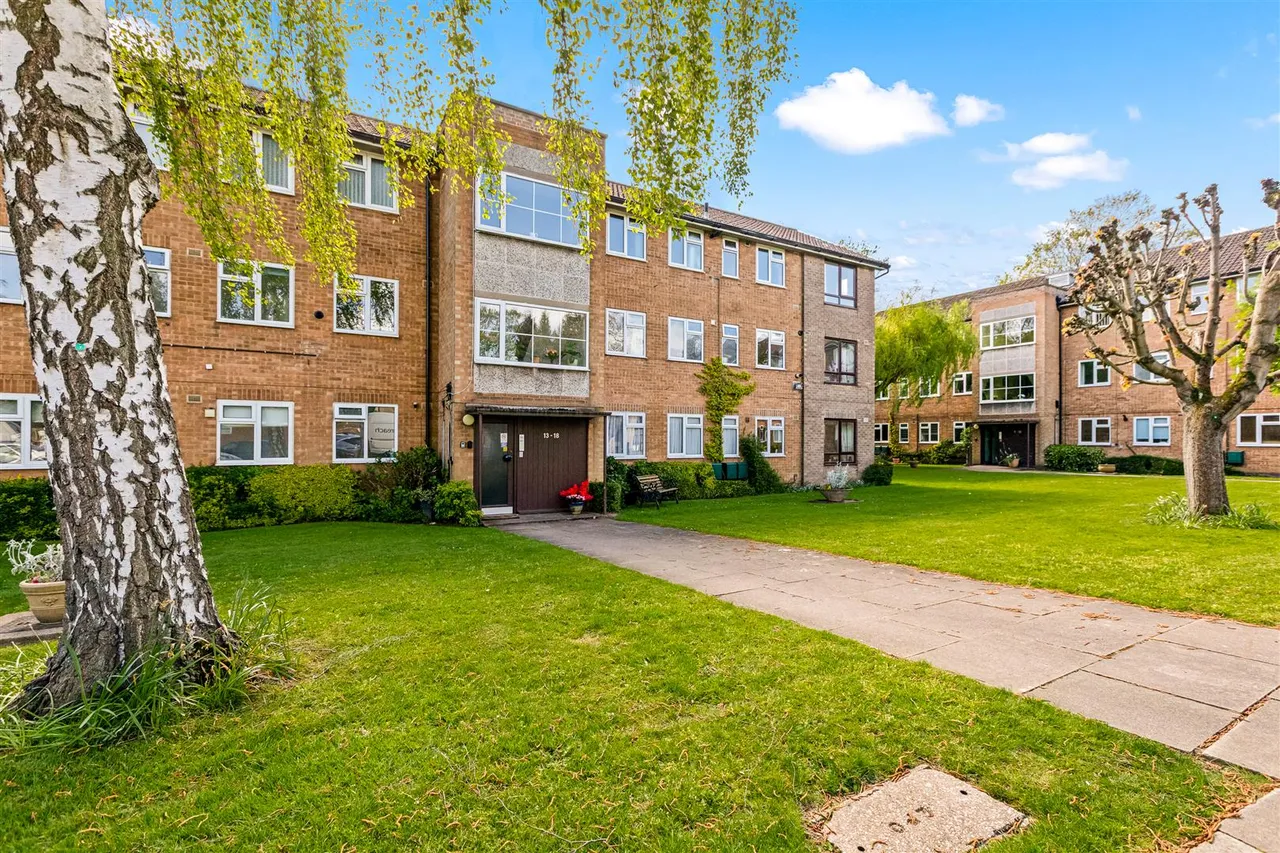 3 bed flat for sale, Dukes Drive, Leicester, LE2