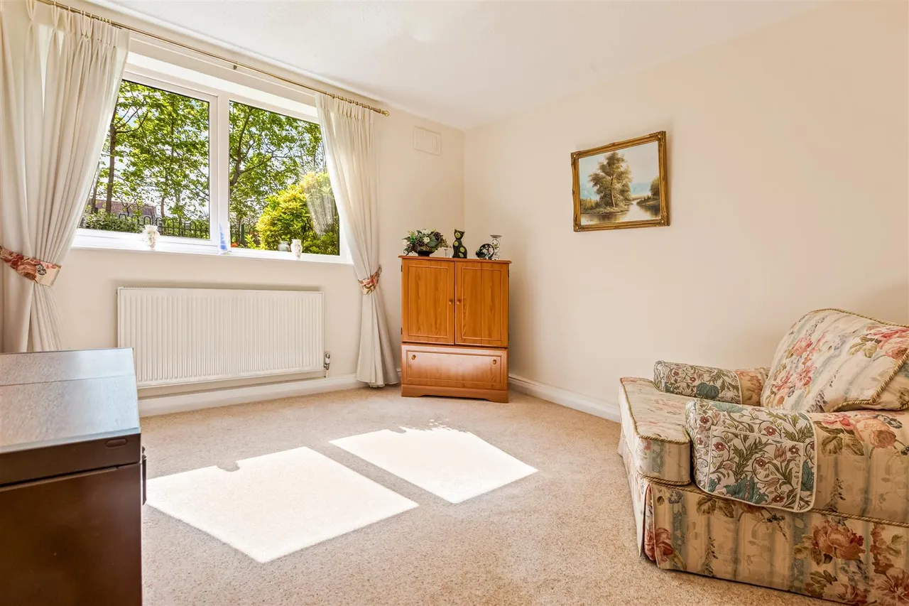 Dukes Drive, Leicester, LE2, photo 13