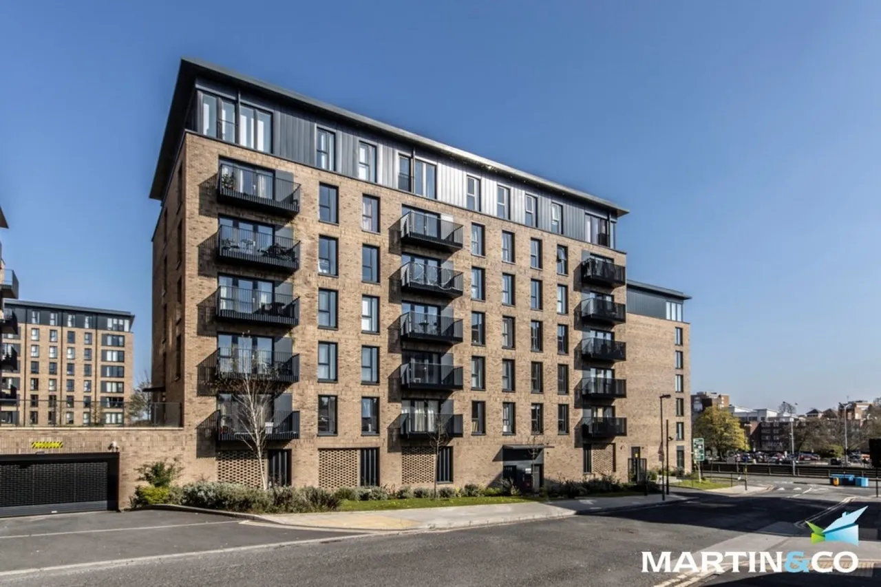Hamilton Apartments, Spring Street, Park Central, B15, photo 8